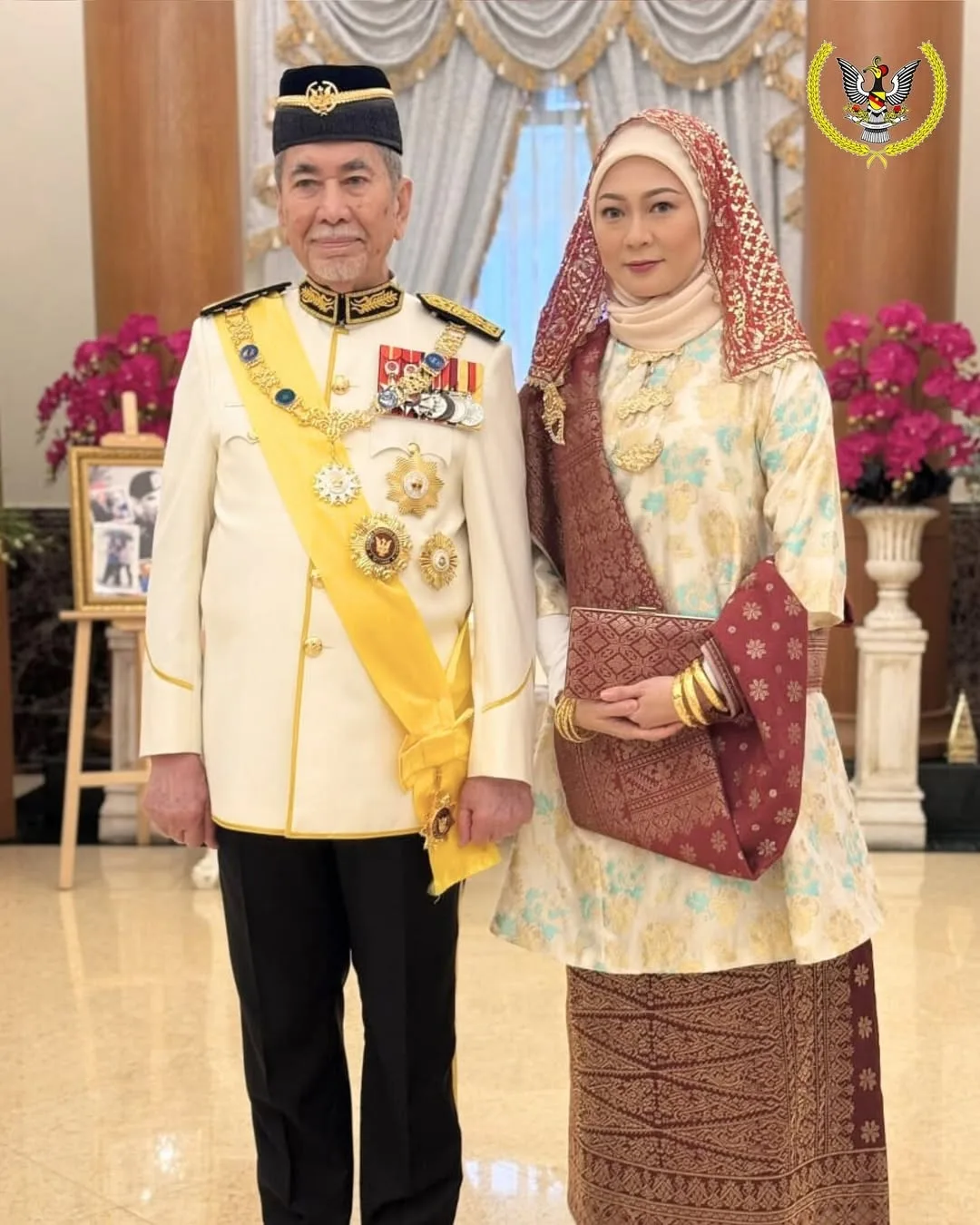 Bekas Pramugari & Pernah Jadi Guru, Keanggunan Isteri TYT Sarawak Toh Puan Datuk Patinggi Fauziah Jadi Bualan!