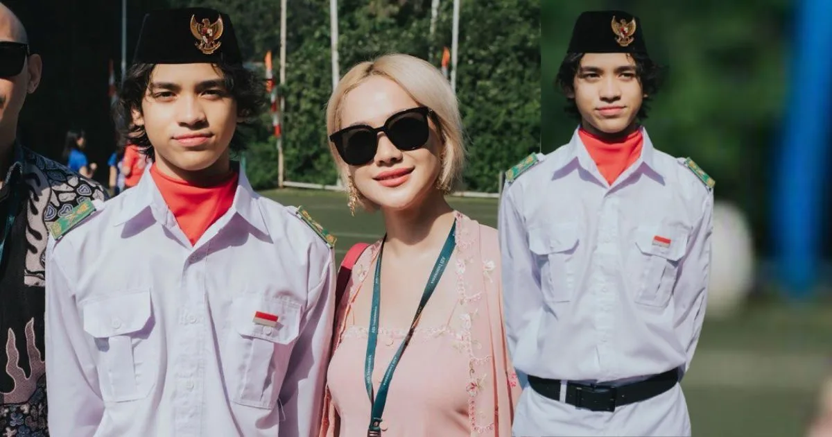 Anggun Berkebaya Merah Jambu, Bunga Citra Lestari Curi Tumpuan Pada Acara Ulang Tahun ke-80 Indonesia 21 Anggun Berkebaya Merah Jambu, Bunga Citra Lestari Curi Tumpuan Pada Acara Ulang Tahun ke-80 Indonesia