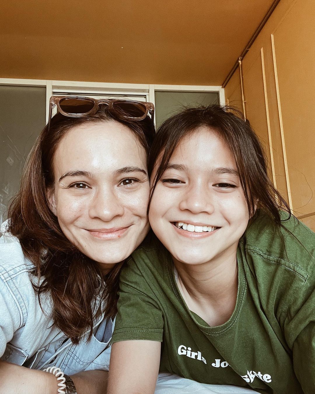 Aktif Usia 44 Tahun, Aishah Sinclair Bahagia Usia Perkahwinan Cecah 19 Tahun & Ibu 2 Anak!