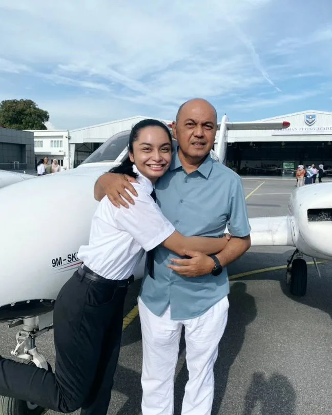 “Alhamdulillah, Congrats My Ellisa,” Pelakon Aleza Shadan Luah Rasa Syukur Anak Gadis Bakal Jadi Pilot!