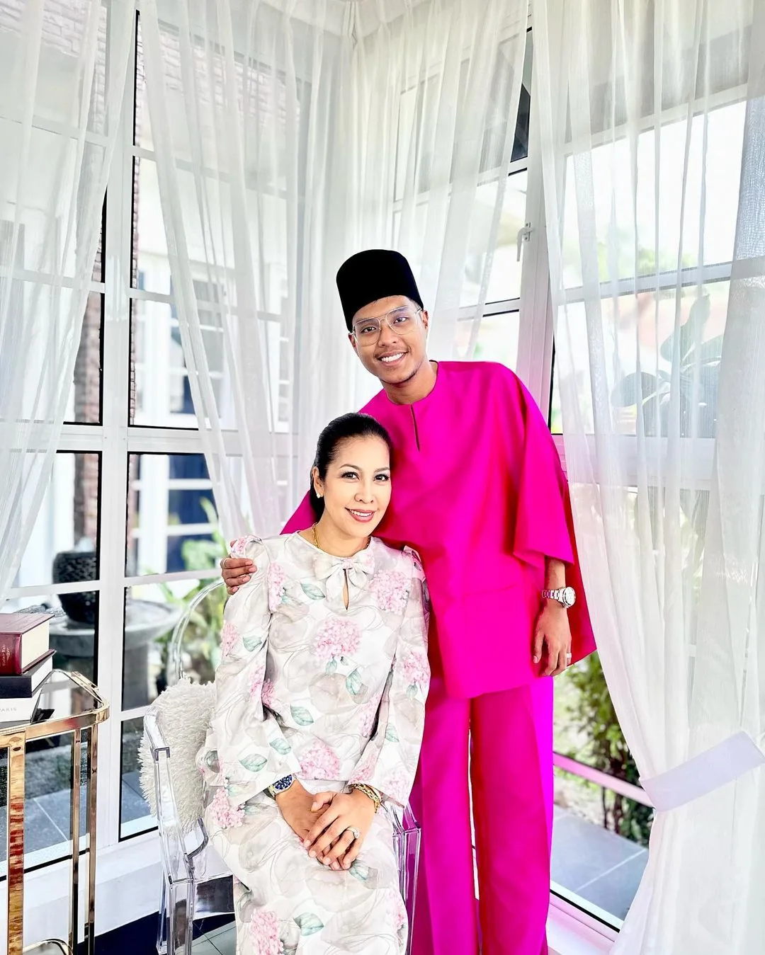 Anak Sulung Cecah Usia 27 Tahun, Datin Arianie Titip Doa Buat Anak & Kejelitaan Isteri Dato’ Hattan Usia 53 Ini Raih Tumpuan!