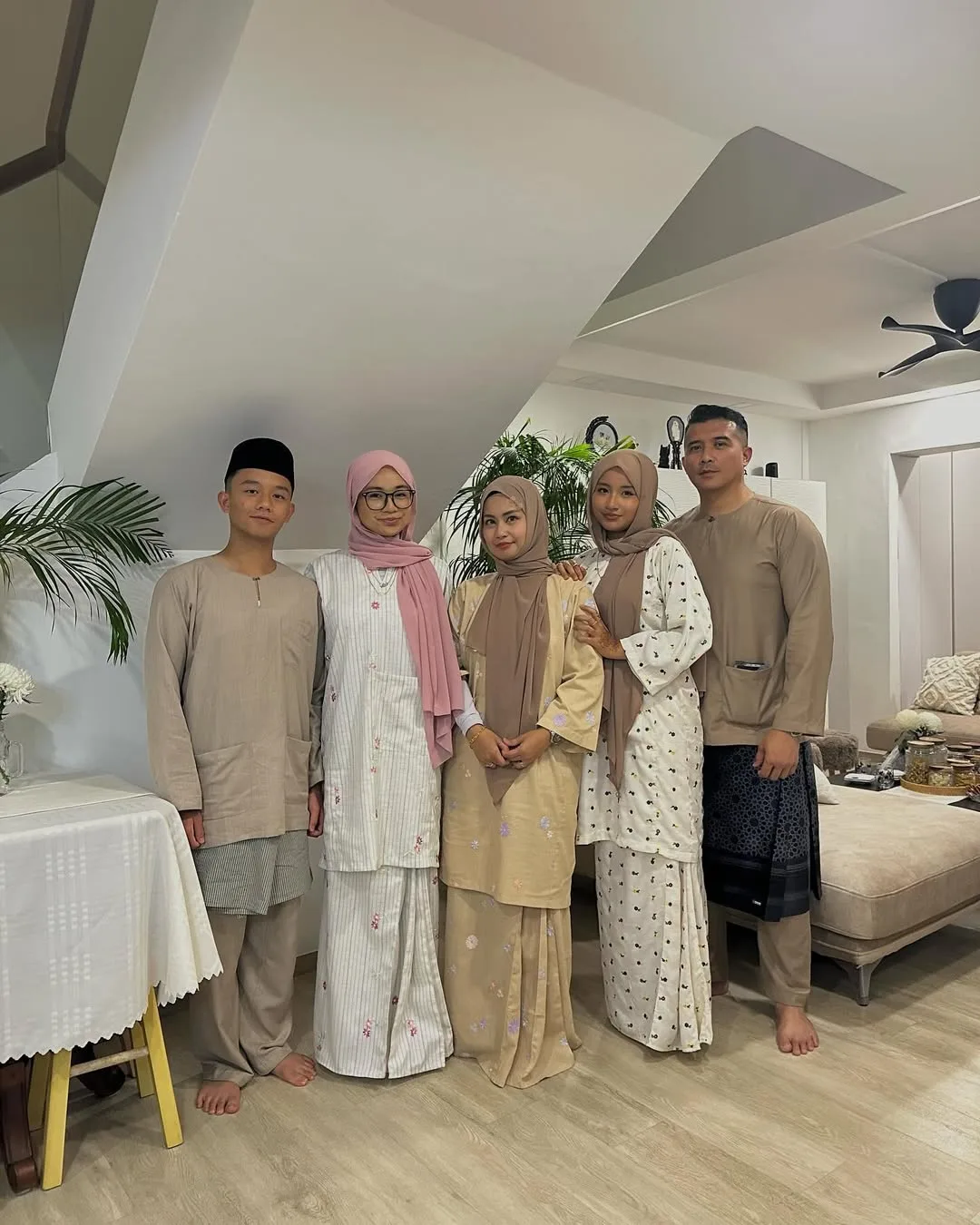 22 Tahun Bahagia Jadi Isteri & Tulang Belakang Datuk Aaron Aziz, Jiwa Kental Usahawan Berjaya Datin Diyana Halik Cetus Inspirasi!