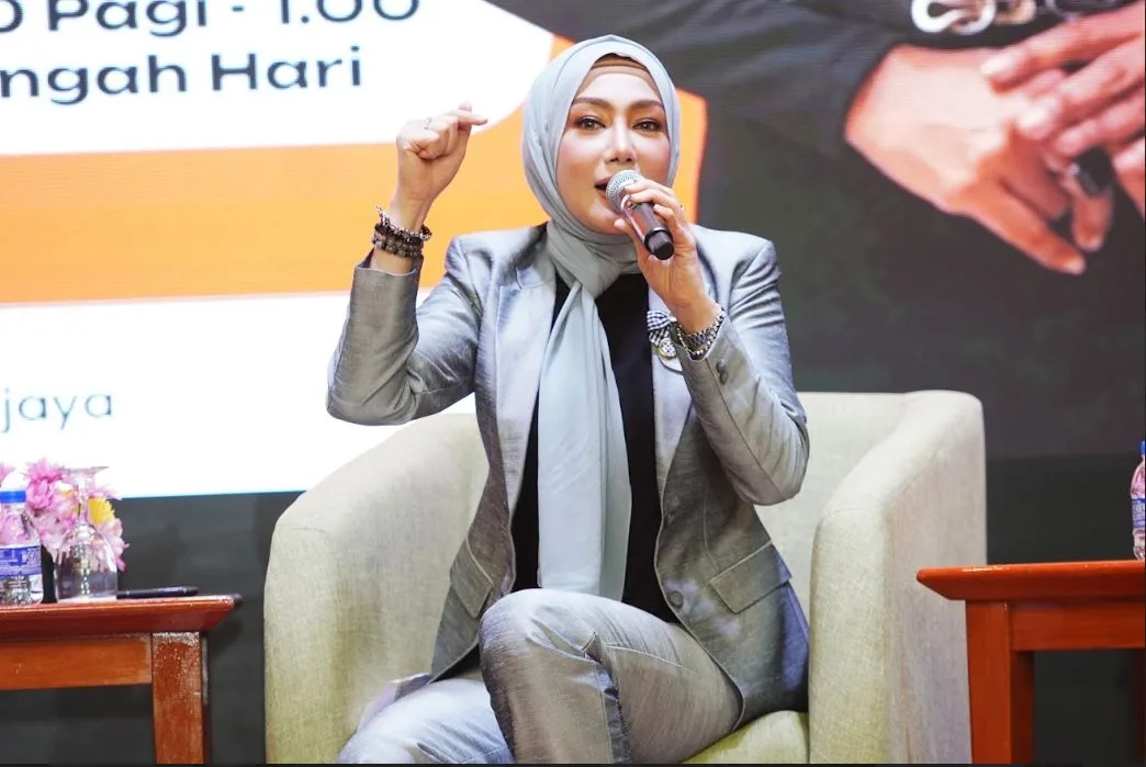 Seminar Usahawan Wanita Bestari 2025: Memacu Pemerkasaan Wanita Dalam Era Digital Patuh Syariah