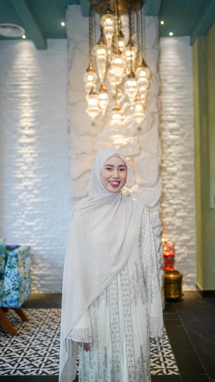 Lembutnya Wajah Bakal Menantu Tg Zawyah & Siti Nurhaliza, Izza Atirah Shirafuddin Berdebar Hitung Hari Bahagia