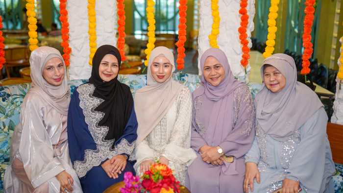 Lembutnya Wajah Bakal Menantu Tg Zawyah & Siti Nurhaliza, Izza Atirah Shirafuddin Berdebar Hitung Hari Bahagia