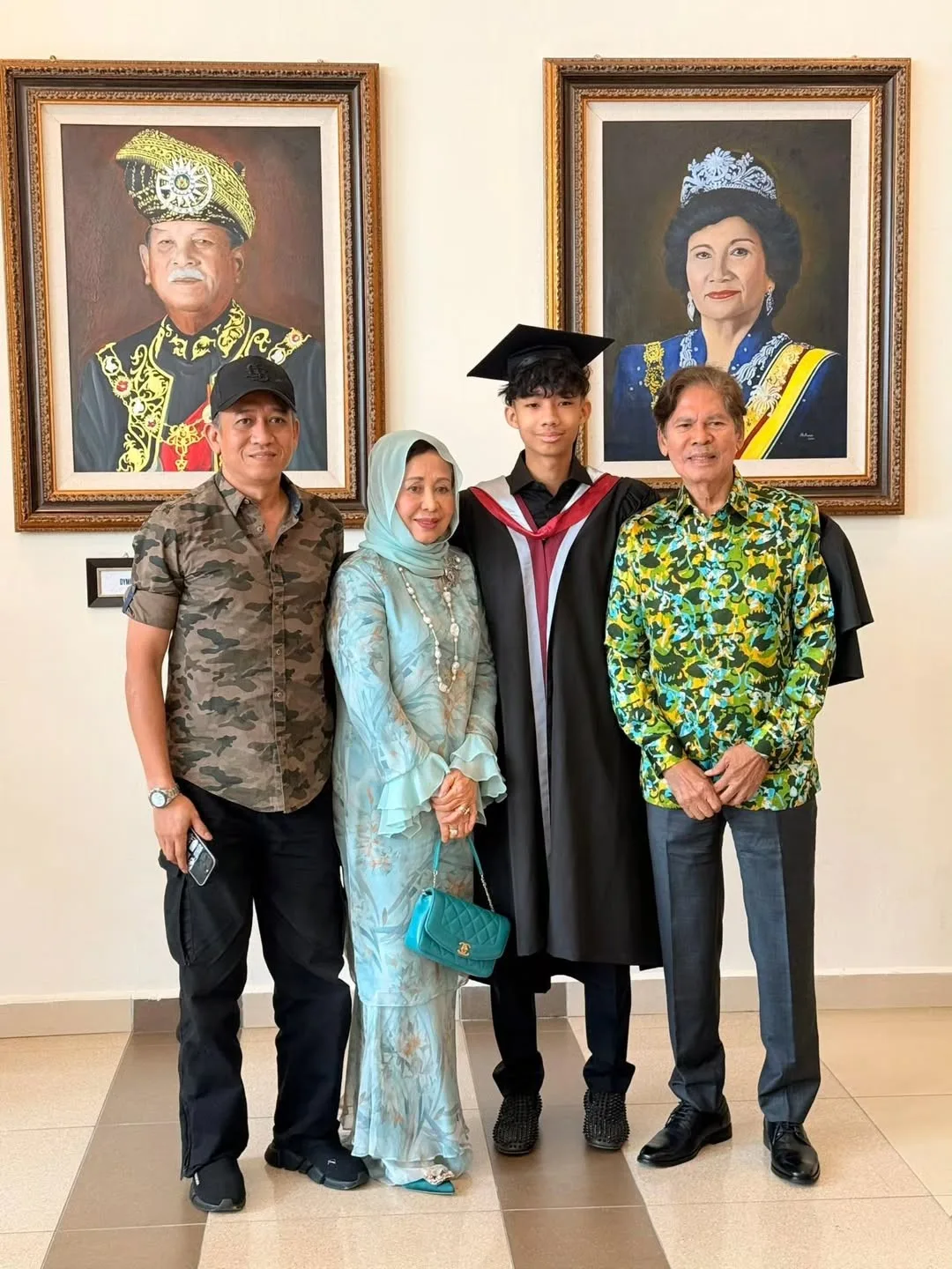 Jelita Usia 77 Tahun & Nenek 7 Cucu, Terpikat Wajah Awet Muda Toh Puan Raja Noora Isteri Yang Di-Pertua Negeri Pulau Pinang!