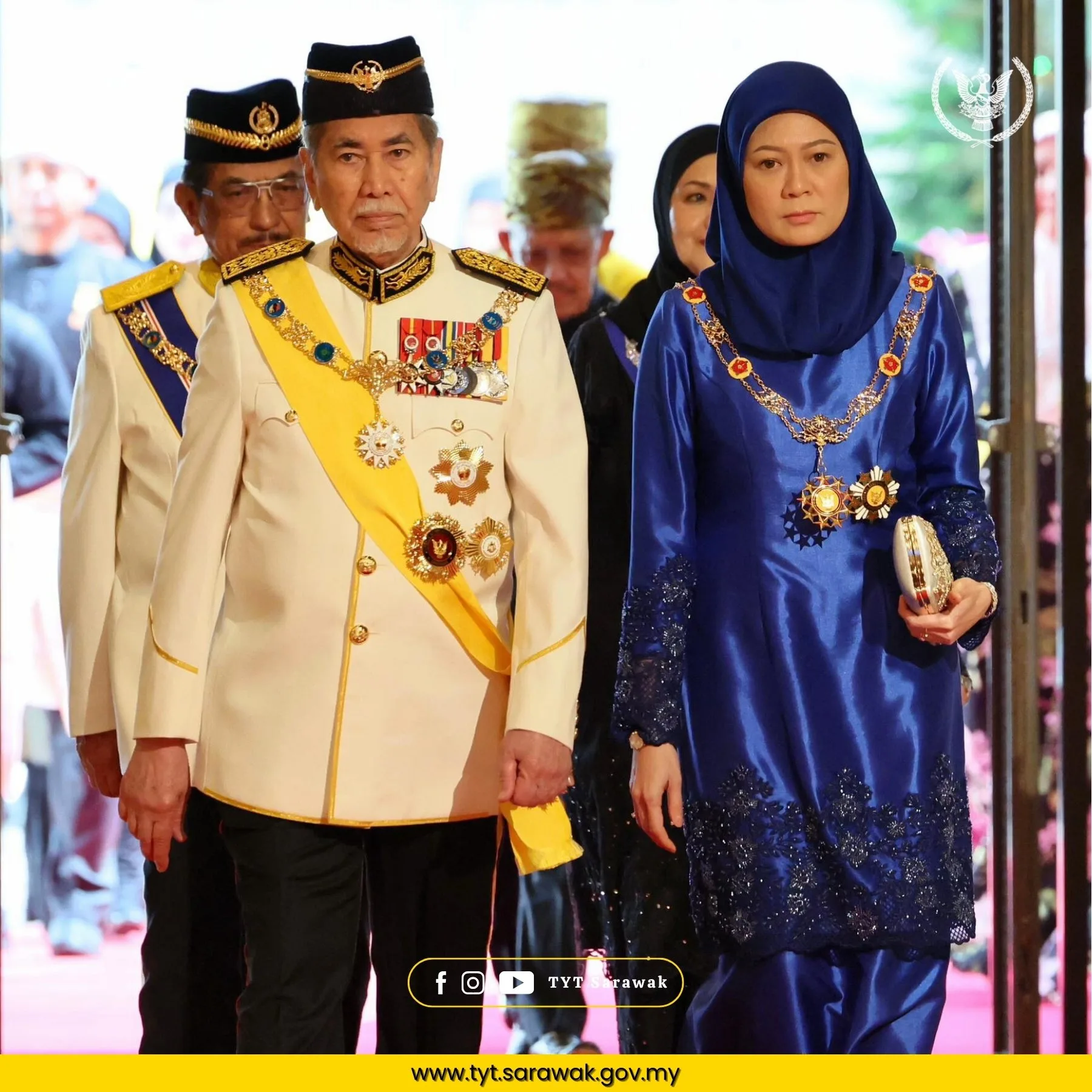 Bekas Pramugari & Pernah Jadi Guru, Keanggunan Isteri TYT Sarawak Toh Puan Datuk Patinggi Fauziah Jadi Bualan!