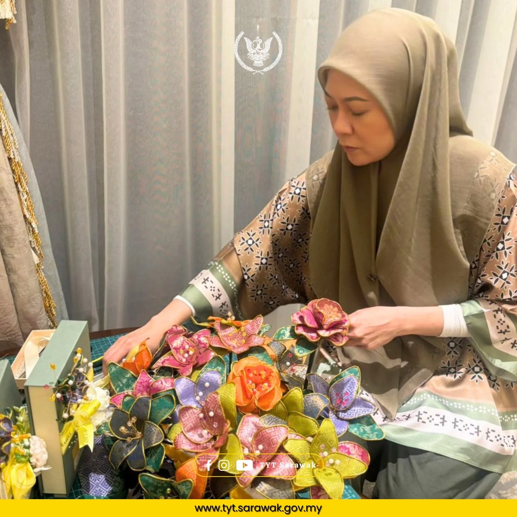 Bekas Pramugari & Pernah Jadi Guru, Keanggunan Isteri TYT Sarawak Toh Puan Datuk Patinggi Fauziah Jadi Bualan!
