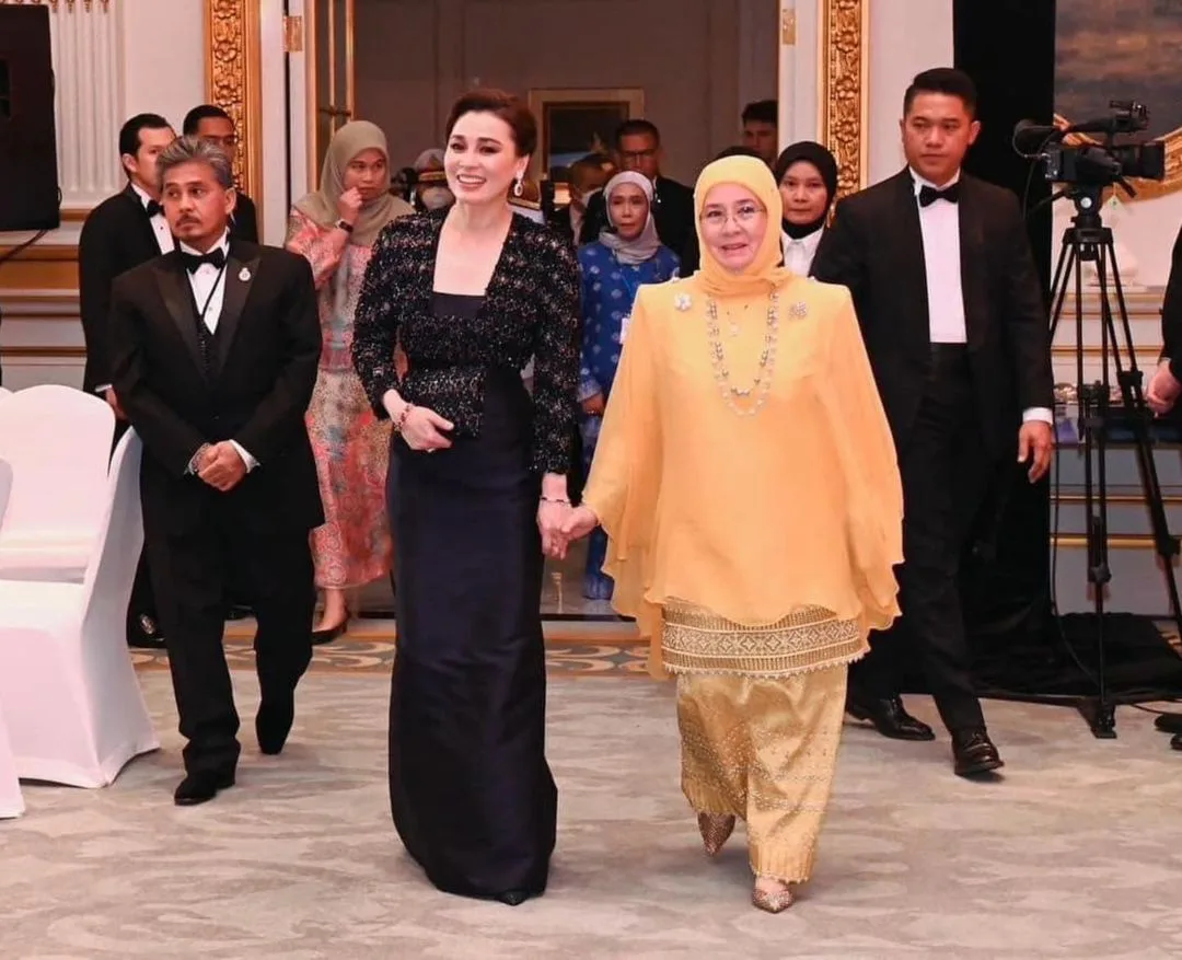 Cantik Asli Usia 47 Tahun, Permaisuri Suthida Bekas Pengawal Peribadi Diraja Pikat Hati Raja Thailand!