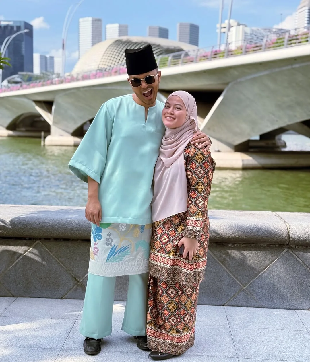 Usia Perkahwinan Cecah Sedekad, Haziq Rosebi Titip Ucapan Buat Isteri Sempena Anniversary! 11 Usia Perkahwinan Cecah Sedekad, Haziq Rosebi Titip Ucapan Buat Isteri Sempena Anniversary!