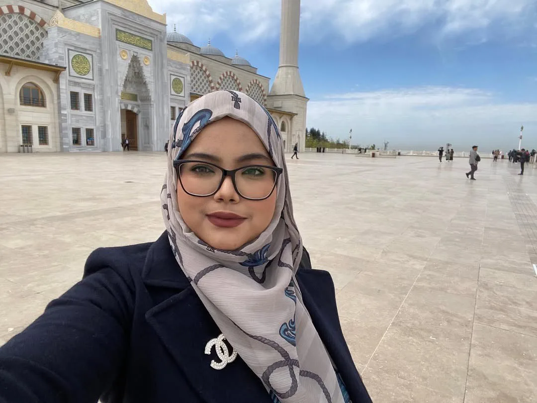 Anak Jati Sarawak Dayang Nur’ Maisarah Lakar Sejarah, Dinobat Tokoh Belia Harapan Maulidur Rasul 2025