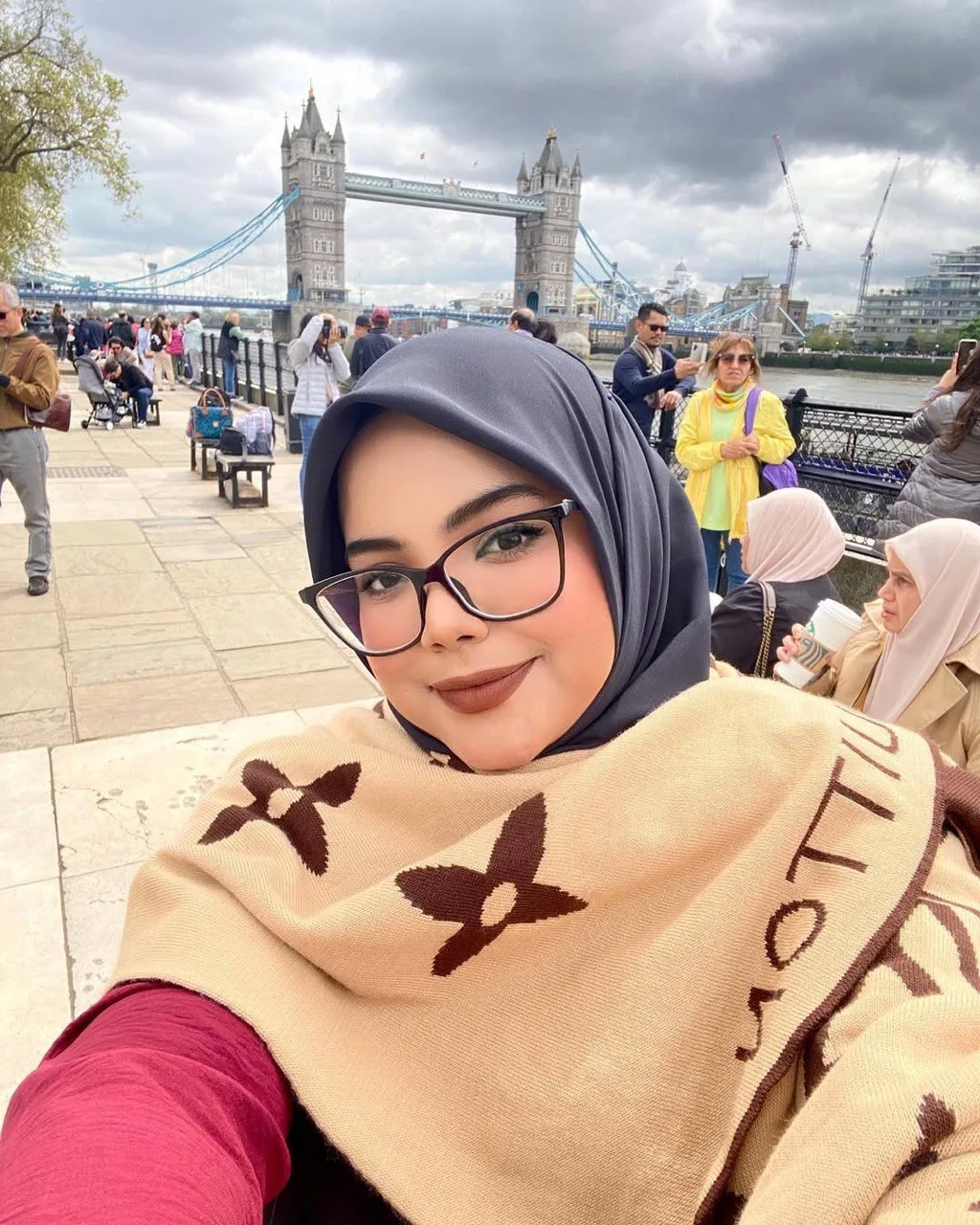 Anak Jati Sarawak Dayang Nur’ Maisarah Lakar Sejarah, Dinobat Tokoh Belia Harapan Maulidur Rasul 2025