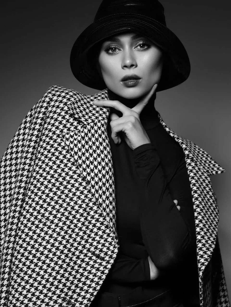 “Hidup Ini Bukan Tentang Mengejar Dunia Tapi Tentang Damai” Genap 43 Tahun NATASHA HUDSON Pilih Bersederhana