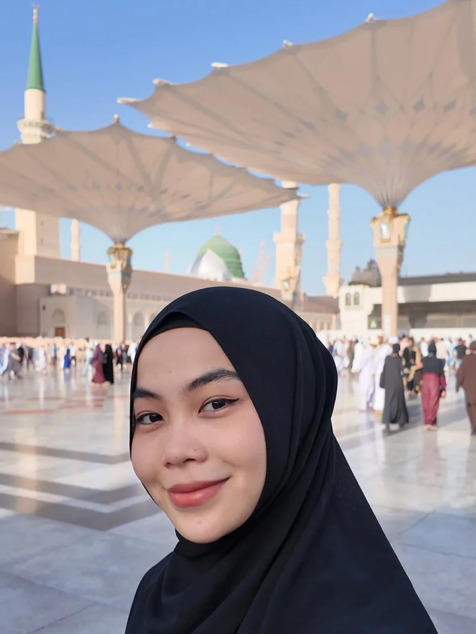 “Alhamdulillah, Selesai Umrah Pertama” Wani Kayrie Luah Syukur Urusan Ibadah Sekeluarga Dipermudahkan, Terharu Atas Doa Semua