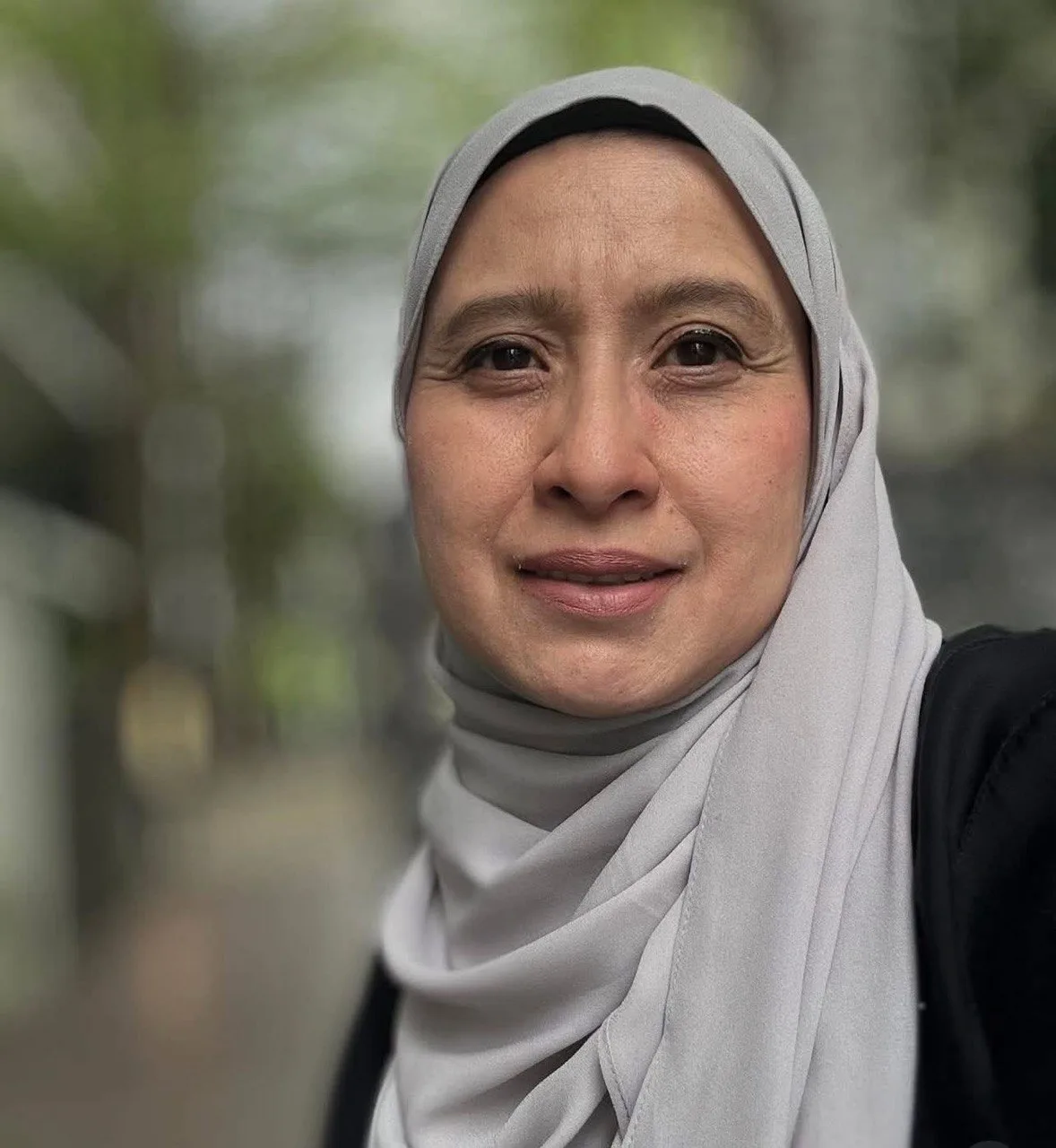 Usia Perkahwinan Cecah 25 Tahun, Melissa Saila Kini Bahagia Bersama Suami & Tiga Anak 47 Usia Perkahwinan Cecah 25 Tahun, Melissa Saila Kini Bahagia Bersama Suami & Tiga Anak