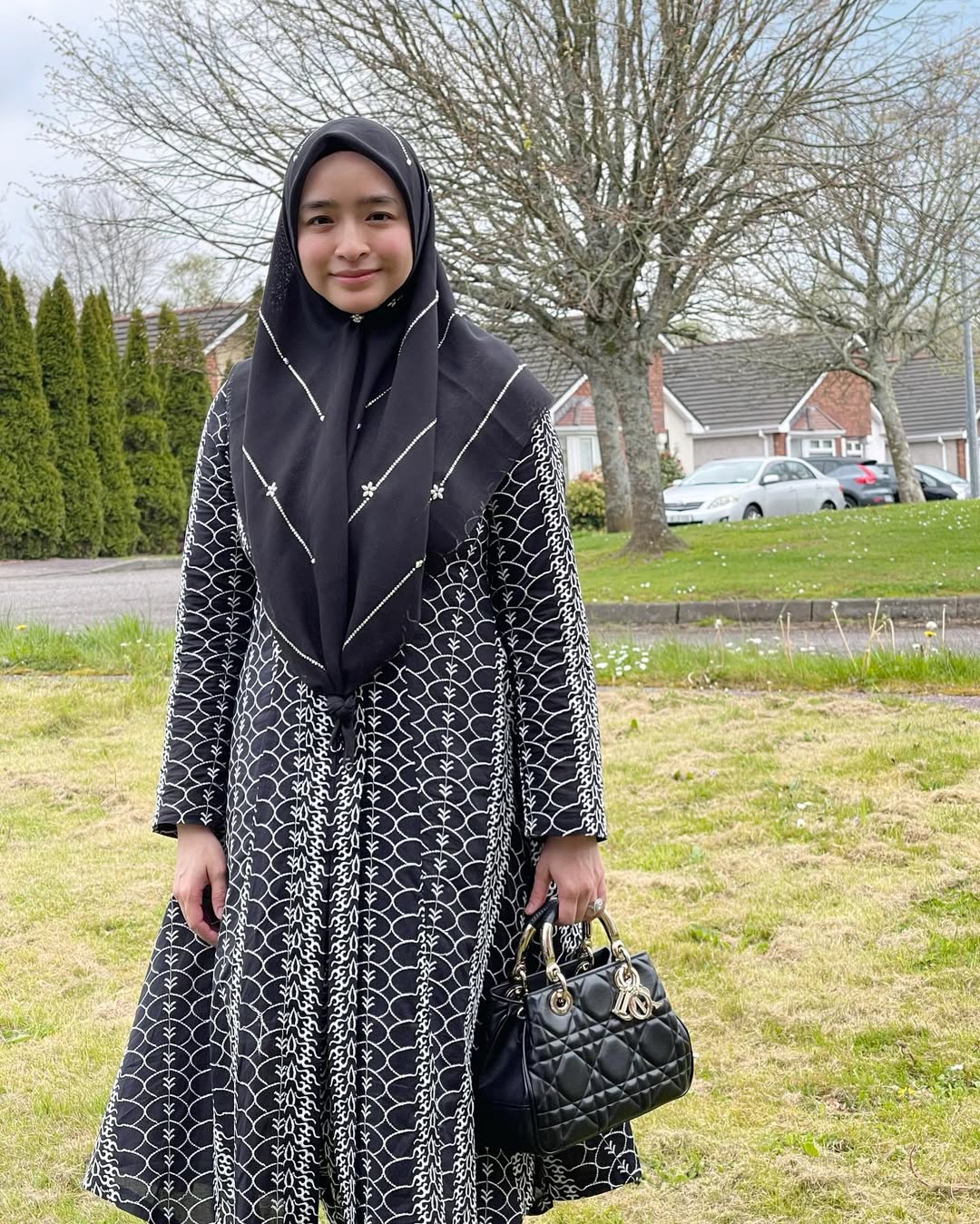 Warisi Kejelitaan Ibu! Datuk Ziela Jalil Titip Doa Buat Puteri Solehahnya, Dr Julia Megat Junid Cecah Usia 32!
