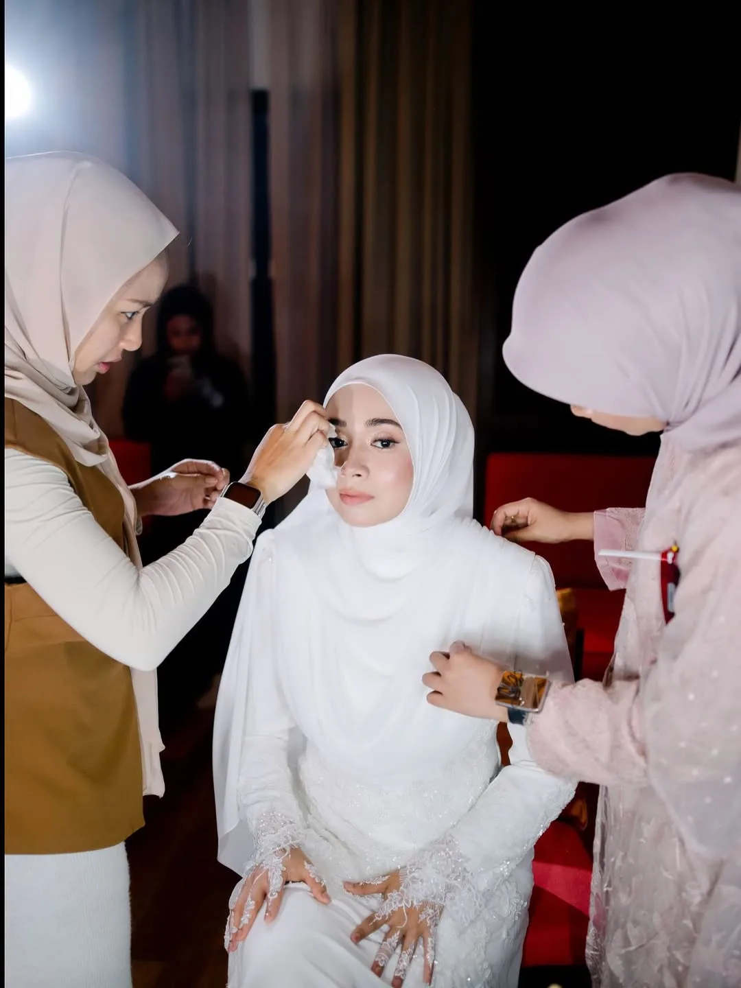 Solekan Magis Naqiah Rahim Serlah Natural Beauty Amira Othman, Dedah Peribadi Baik Pengantin Perempuan “At Last, Kahwin Jua”