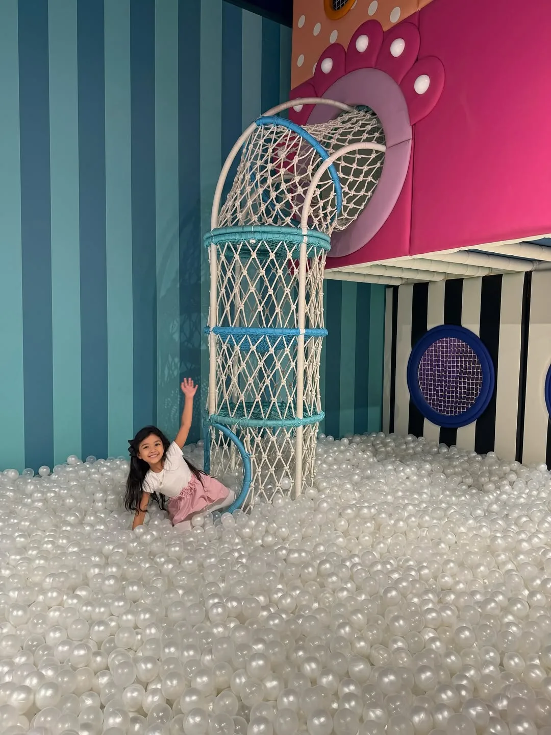 Ikut Bapa Bekerja Di Dubai & Rai Birthday, Rizqaa Anak Rizman & Nurida Suraya Genap Usia 5 Tahun!