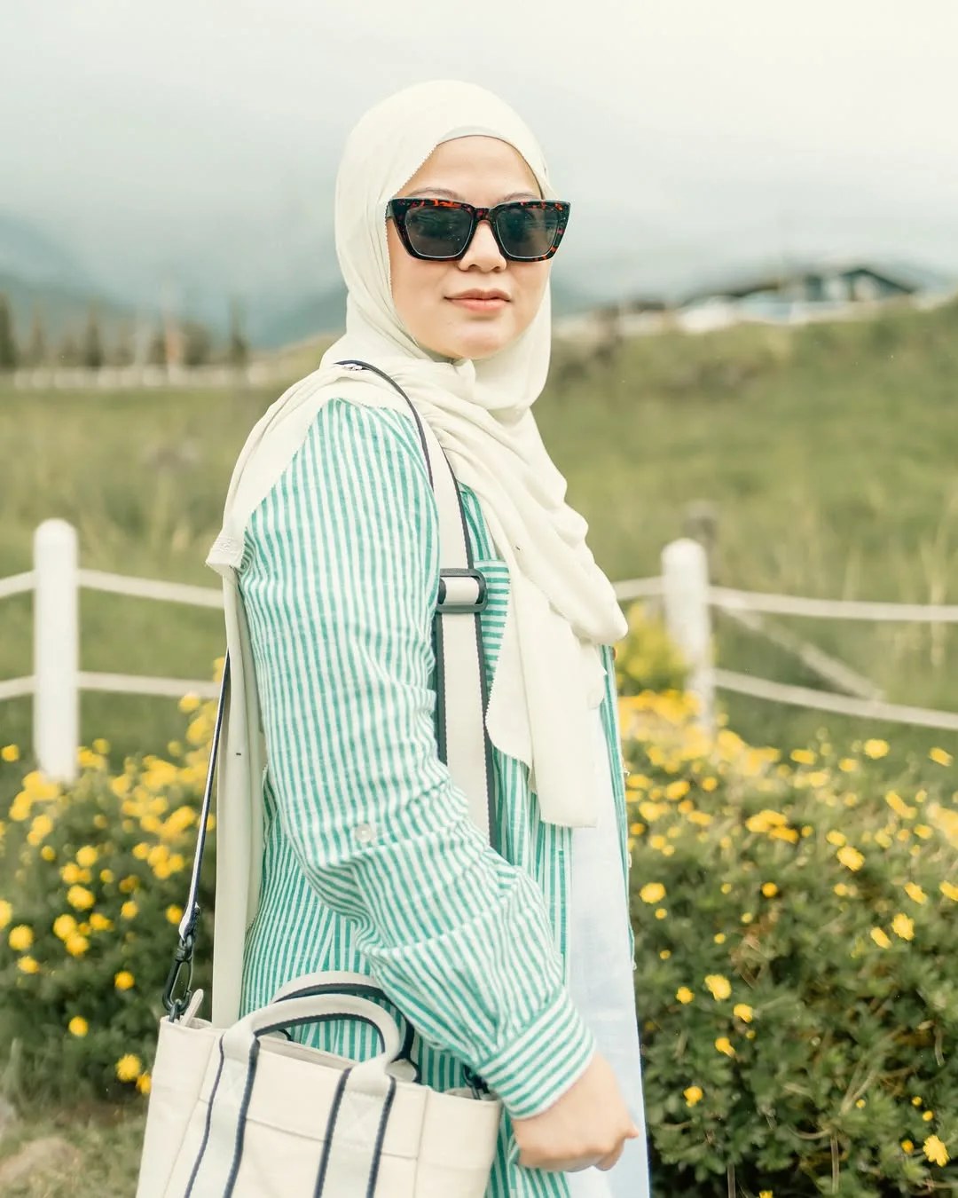 Usia Perkahwinan Cecah Sedekad, Haziq Rosebi Titip Ucapan Buat Isteri Sempena Anniversary! 12 Usia Perkahwinan Cecah Sedekad, Haziq Rosebi Titip Ucapan Buat Isteri Sempena Anniversary!