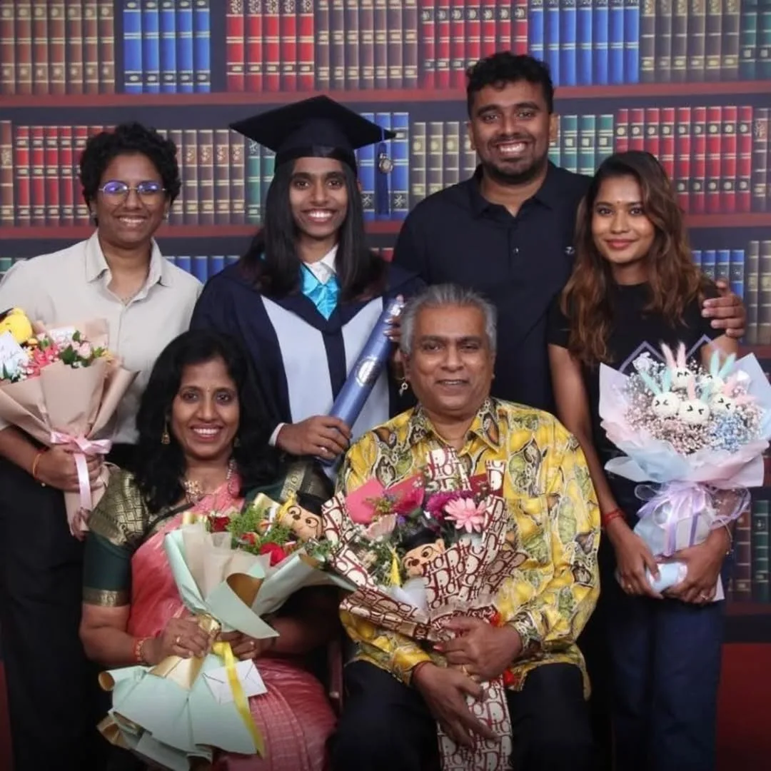 Atlet Kebanggaan Negara, Usia 27 Tahun M. Thinaah Miliki Ijazah Sarjana Muda TESL & Terima Pingat Bintang Kecemerlangan Sukan Selangor (BKS)!