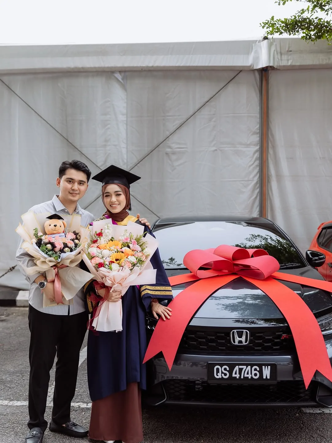Suami Buat ‘Surprise’ Hadiahkan Kereta Sempena Tamat Pengajian Master “Saya Sangat Tersentuh” NURQUEEN SAYANG