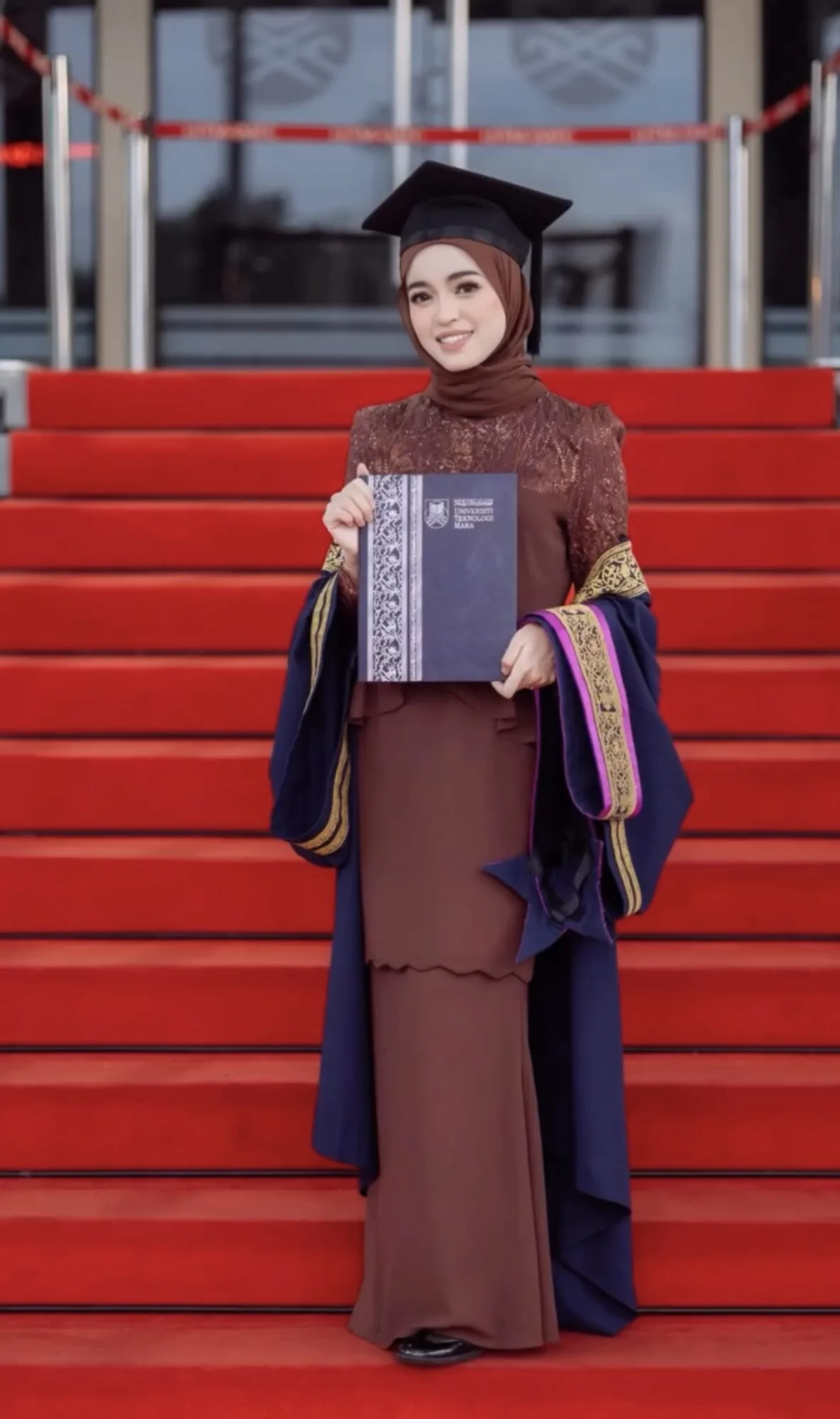 Suami Buat ‘Surprise’ Hadiahkan Kereta Sempena Tamat Pengajian Master “Saya Sangat Tersentuh” NURQUEEN SAYANG
