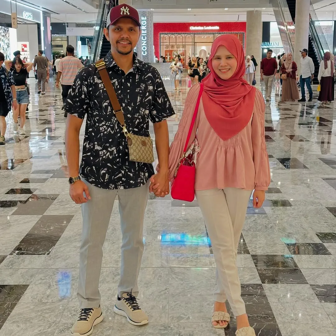 Bahagia 17 Tahun Kahwin, Selain Ligat Bisnes Khai Rosma Ada Badan Amal Sendiri Bantu Orang Memerlukan!