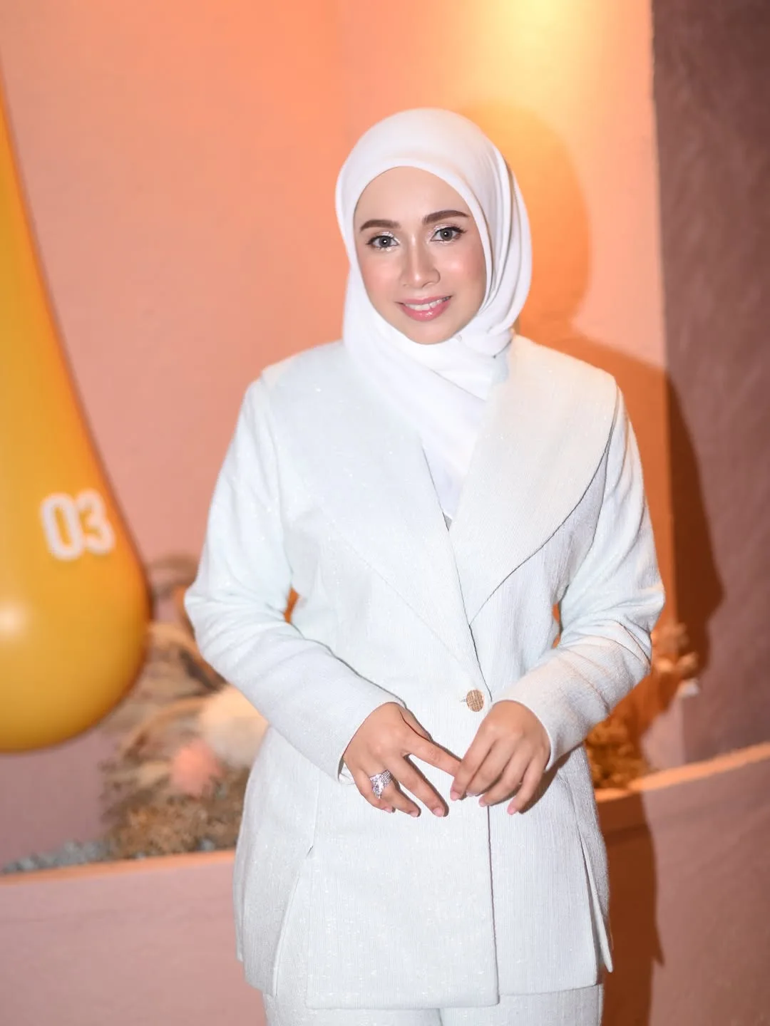 Berasal Dari Keluarga Baik-Baik & Jaga Batas Pergaulan, Amira Othman Temui Jodoh Yang Dinanti Usia 31 Tahun!