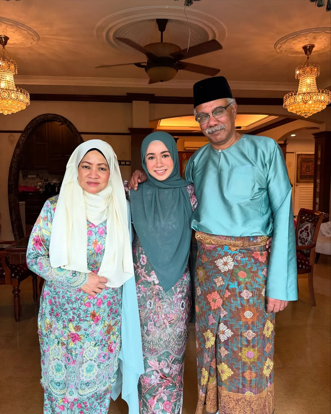 Berasal Dari Keluarga Baik-Baik & Jaga Batas Pergaulan, Amira Othman Temui Jodoh Yang Dinanti Usia 31 Tahun!