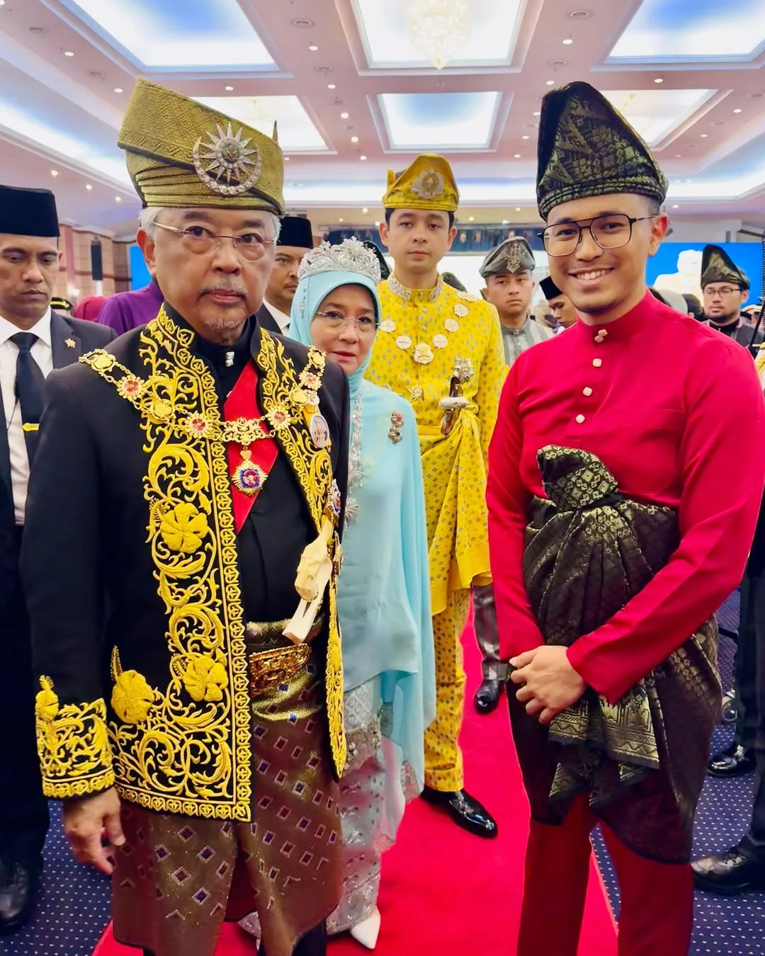 Usia Perkahwinan Cecah Sedekad, Haziq Rosebi Titip Ucapan Buat Isteri Sempena Anniversary!