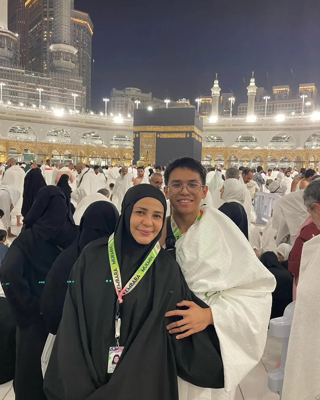 Awet Muda Usia 49, Watie Sadali Bahagia Jadi Suri Hati Joey & Anak Teruna Pun Dah 21 Tahun! 56 Awet Muda Usia 49, Watie Sadali Bahagia Jadi Suri Hati Joey & Anak Teruna Pun Dah 21 Tahun!