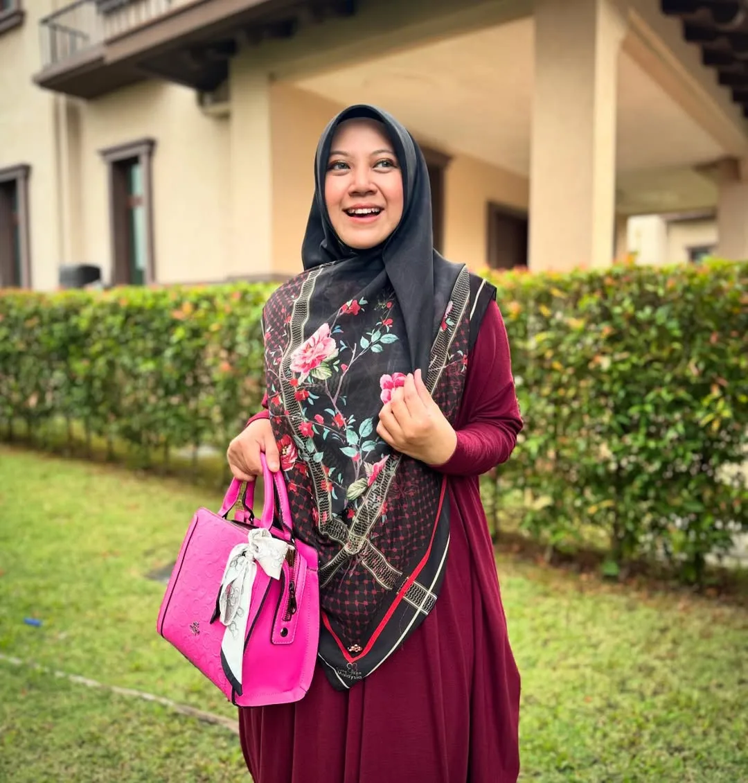 Diuji Ibu ‘Pergi’ Sekelip Mata & Sambung Legasi Arwah Ibu Usia 32, Fazilah Omar Cekal Galas Tugas CEO & Jadi PA Suami!