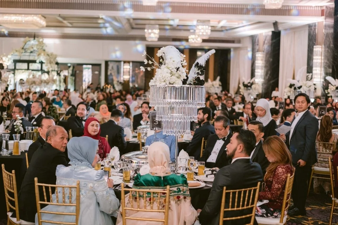 Malam Resepsi Perkahwinan Aazief & Izza Berkonsepkan Venice, Pelamin Mewah Saksi Cinta Abadi