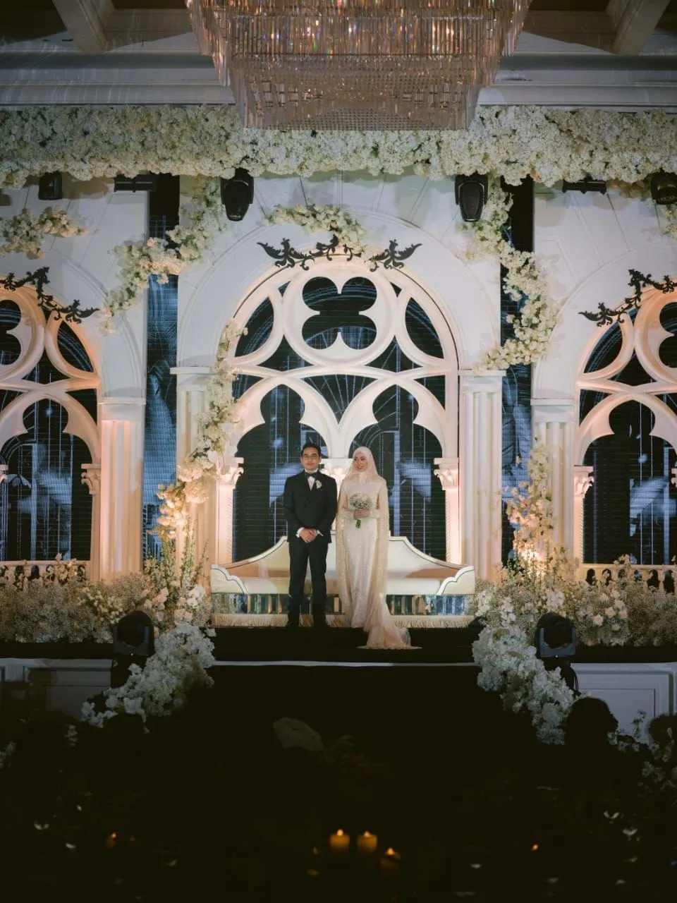 Malam Resepsi Perkahwinan Aazief & Izza Berkonsepkan Venice, Pelamin Mewah Saksi Cinta Abadi