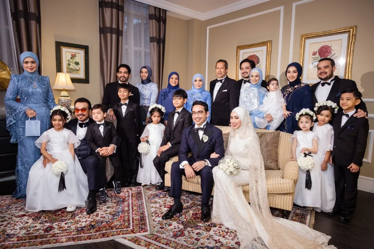 Malam Resepsi Perkahwinan Aazief & Izza Berkonsepkan Venice, Pelamin Mewah Saksi Cinta Abadi
