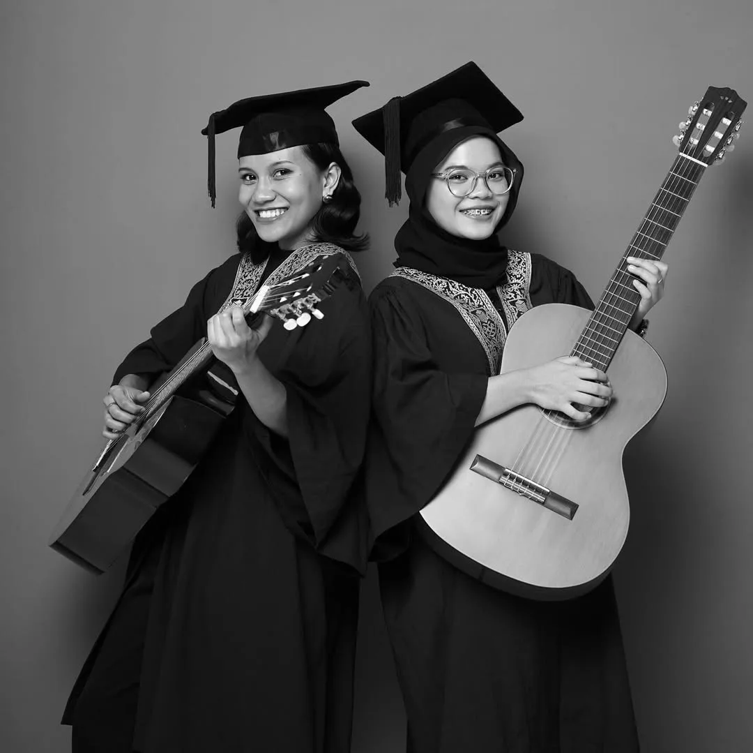 Cicit P. Ramlee, Ghazia Gurnawan Cecah 22 Tahun & Mahir Petik Gitar, Mahu Sambung Ijazah!