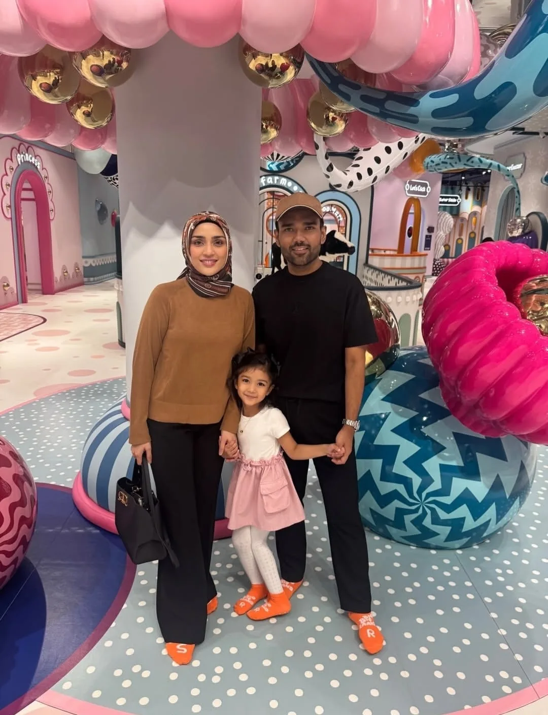 Ikut Bapa Bekerja Di Dubai & Rai Birthday, Rizqaa Anak Rizman & Nurida Suraya Genap Usia 5 Tahun!