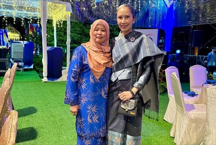 Raja Datin Seri Salbiah Turun Padang Bantu Suami Sempena ASEAN, ‘Tok Mat’ Sukses Jadi Menteri Luar!