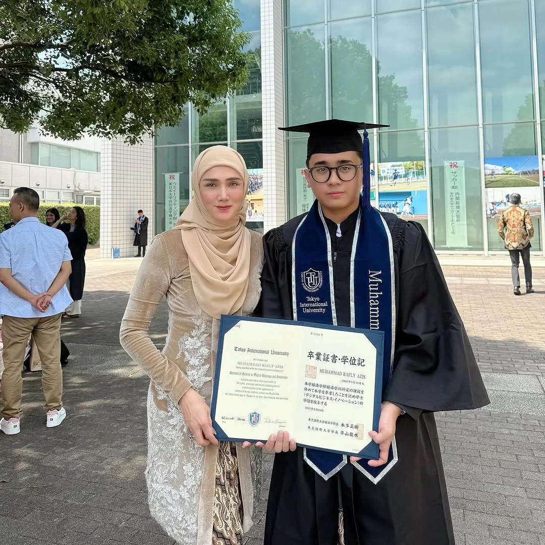 Mulan Jameela Luah Bangga Anak Lelaki Tamat Pengajian Di Universiti Antarabangsa Tokyo 27 Mulan Jameela Luah Bangga Anak Lelaki Tamat Pengajian Di Universiti Antarabangsa Tokyo