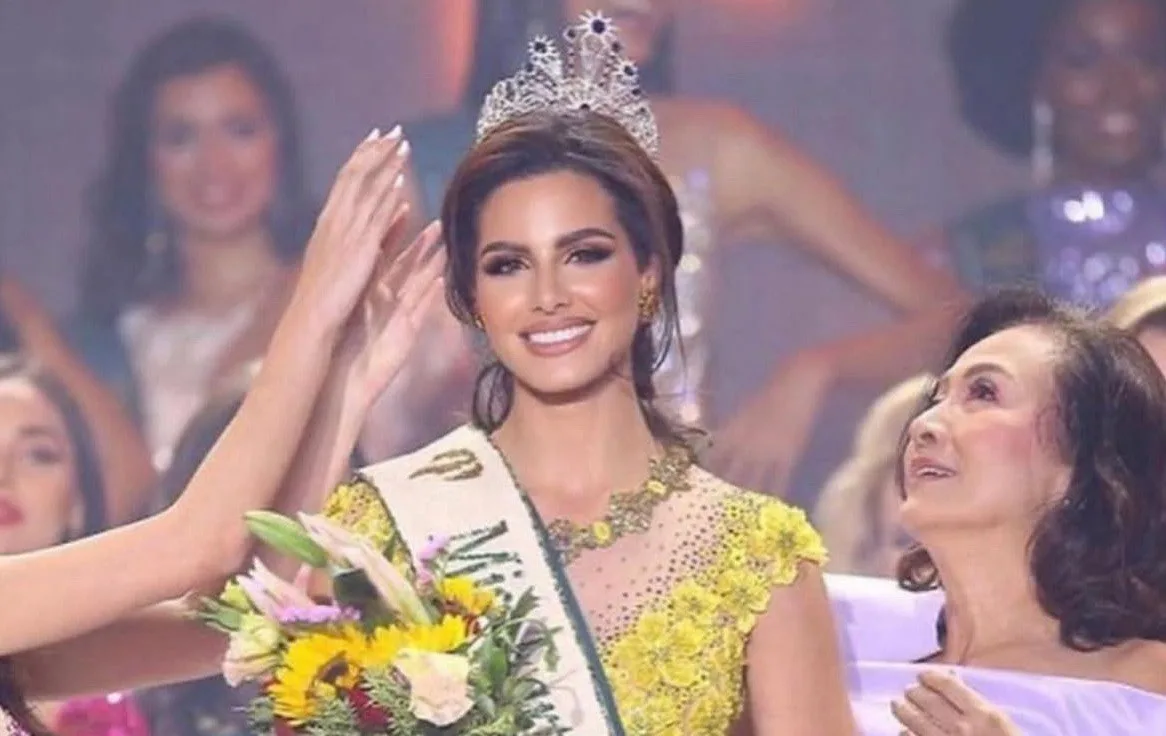 Cantik & Berjiwa Pejuang NADEEN AYOUB Wanita Palestin Pertama Terpilih Ke Miss Universe 2025