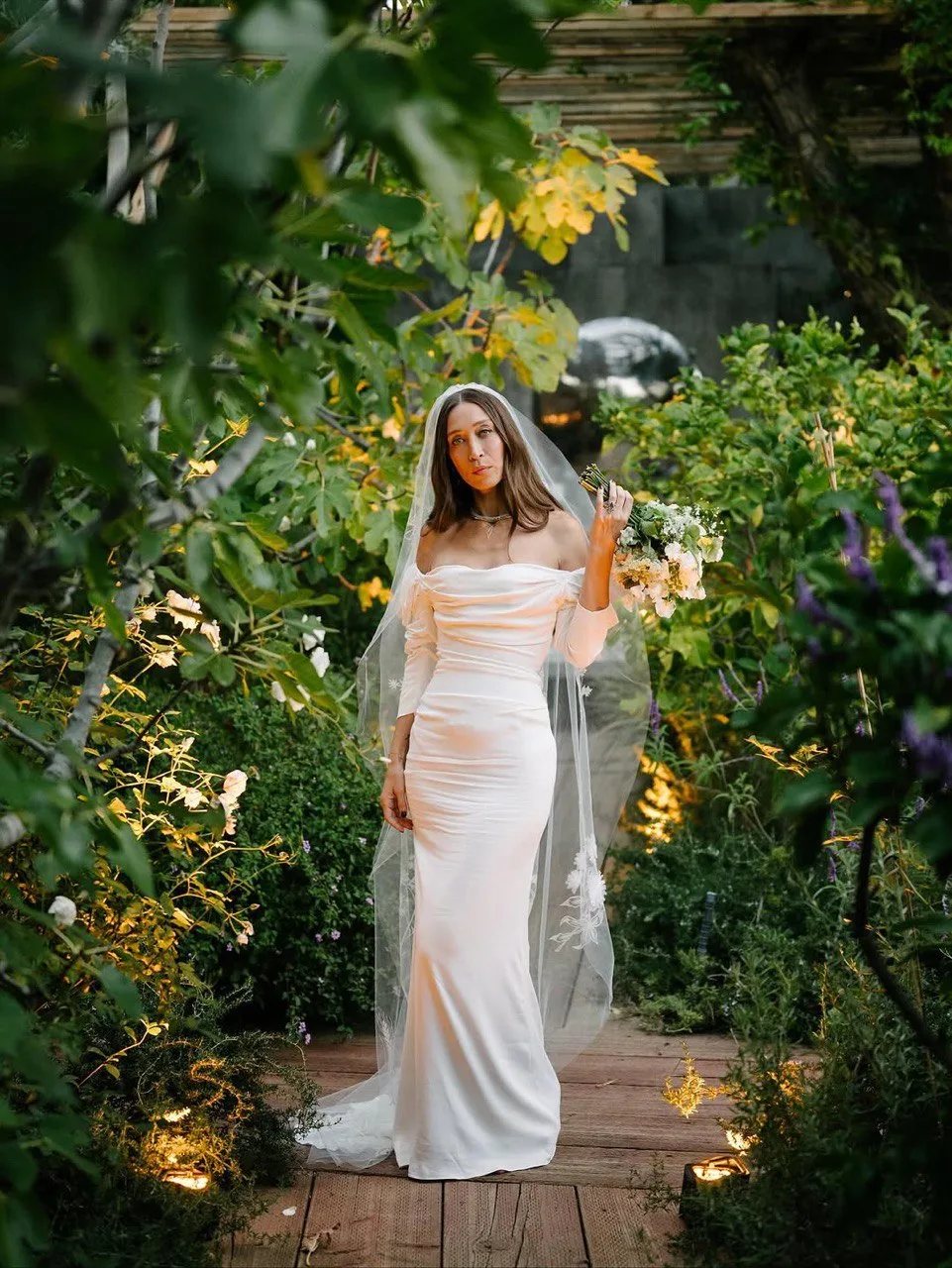 Rai Perkahwinan Pada Musim Luruh, Alana Hadid Pilih Kediaman Bapa Cipta Momen Istimewa