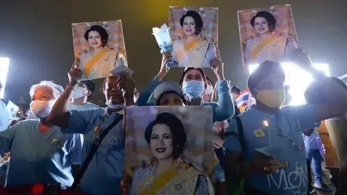 Thailand Berduka, Ratu Sirikit Kitiyakara Kesayangan Rakyat Mangkat Pada Usia 93 Tahun