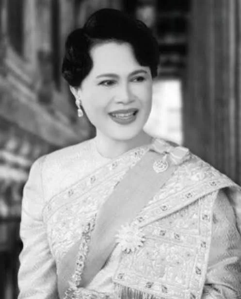 Thailand Berduka, Ratu Sirikit Kitiyakara Kesayangan Rakyat Mangkat Pada Usia 93 Tahun