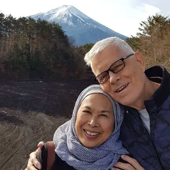 “49 Tahun Terindah,” Usia Perkahwinan Hampir Separuh Abad, Dida Sinclair Bertuah Dikurnia Suami Penyayang!