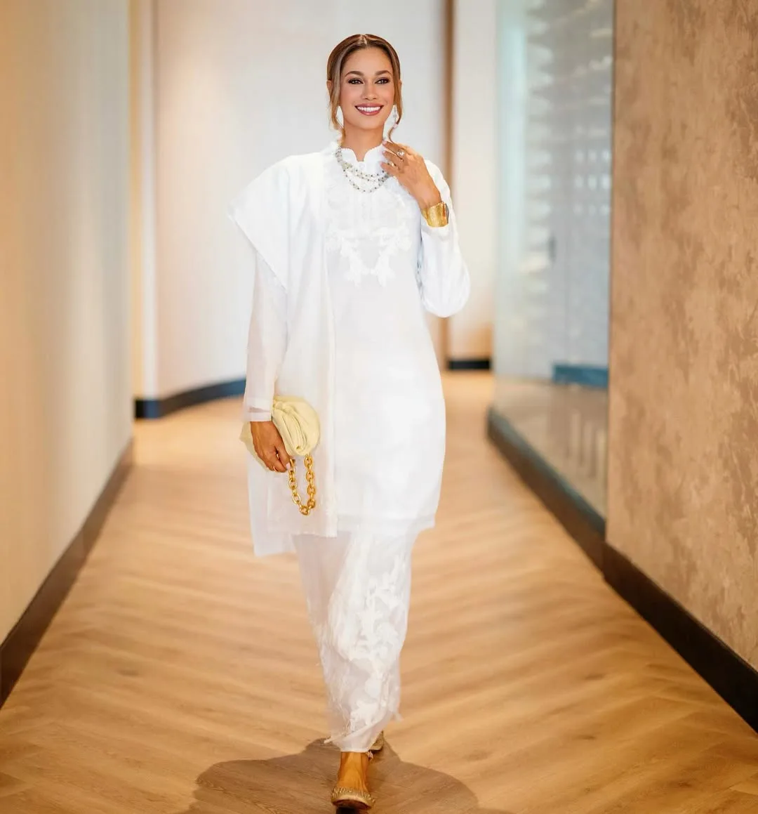 Berbaju Kurung Putih & Mafla Palestin, Sokongan Kavita Sidhu Sambut Kepulangan Aktivis FFC Dari Gaza Raih Tumpuan!