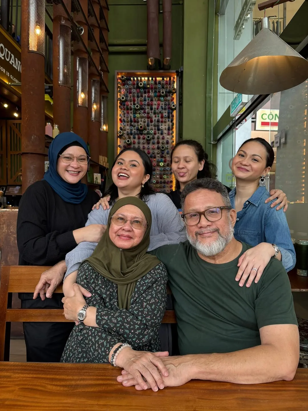 Genap Usia 70, Rezeki Fatimah Abu Bakar Dikurnia Tubuh Badan Sihat & Keluarga Bahagia!