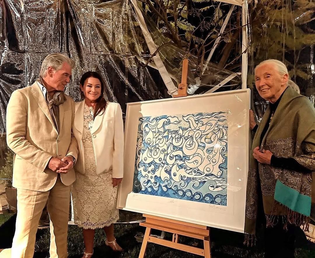 24 Tahun Kahwin, ‘James Bond’ Ini Tetap Setia & Terpikat Dengan Isteri Jelitanya Meski Dah Berusia