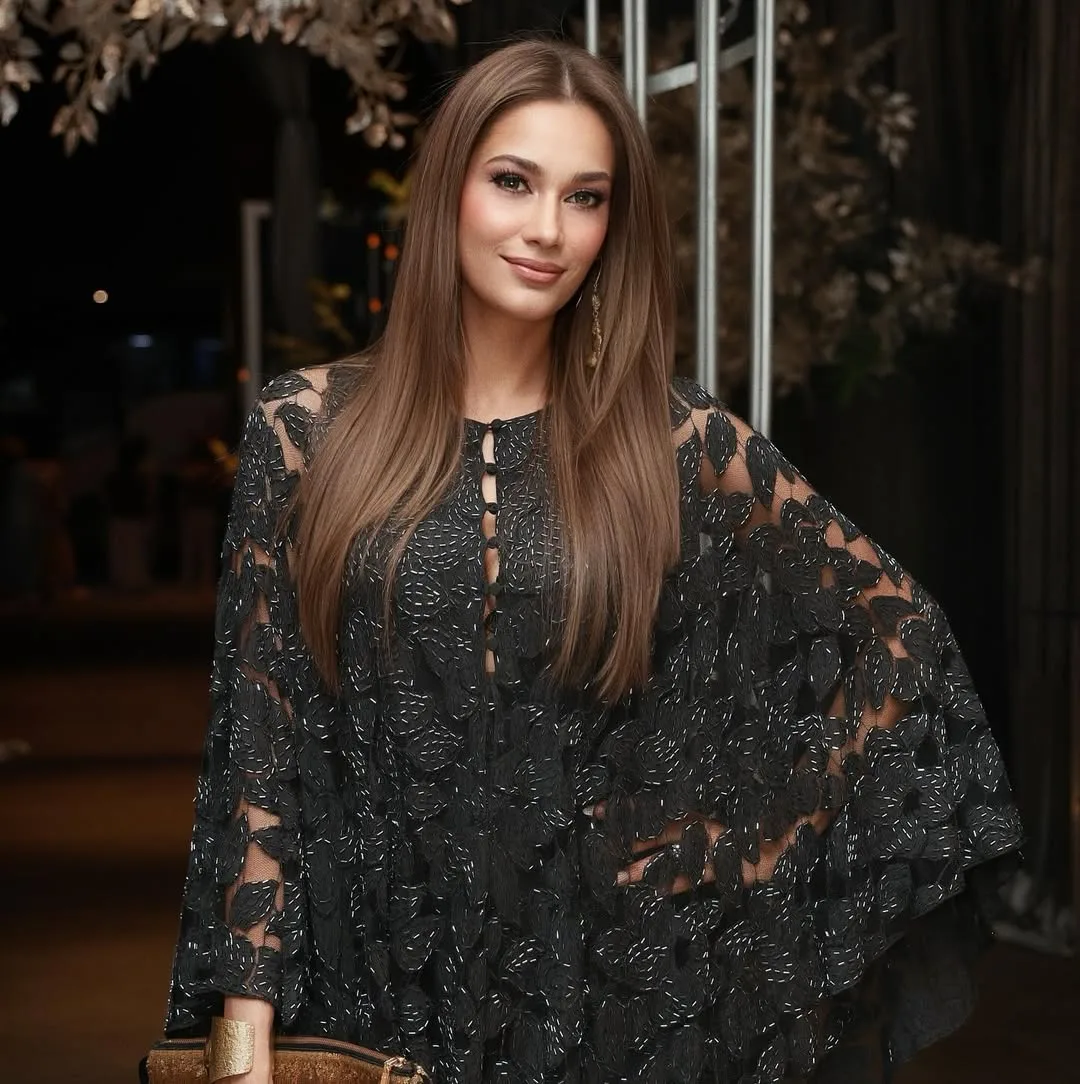 Berbaju Kurung Putih & Mafla Palestin, Sokongan Kavita Sidhu Sambut Kepulangan Aktivis FFC Dari Gaza Raih Tumpuan!