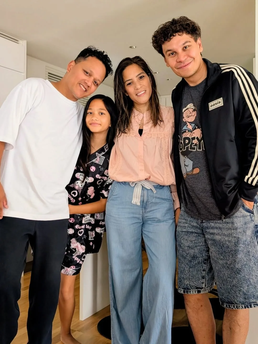 Tetap ‘Dating’ Walau Hampir 26 Tahun Kahwin, Kemesraan Edry & Milia Serta Sikap Optimis Mereka Ada Anak Istimewa Cetus Inspirasi! 60 Tetap ‘Dating’ Walau Hampir 26 Tahun Kahwin, Kemesraan Edry & Milia Serta Sikap Optimis Mereka Ada Anak Istimewa Cetus Inspirasi!