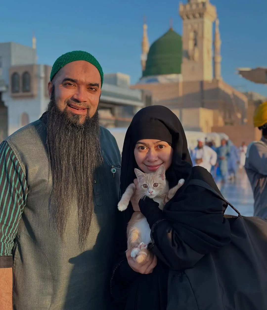 Ibu Bapa Tabah & Cekal Relakan 2 Puteri Sertai GSF, Heliza & Hazwani Helmi, “Reda Mama Abah Jadi Payung Penyelamat Kami!”